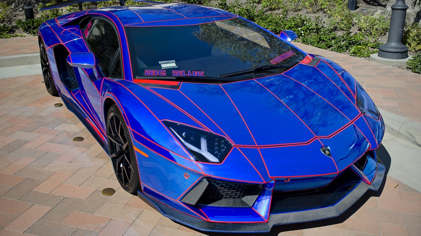 蓝比基尼埃文塔多aventador