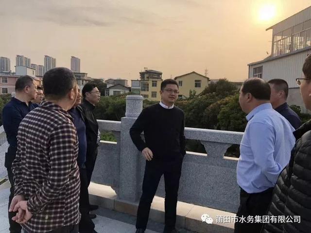 副市长,市副河长吴健明到北洋绿心十里河道现场办公