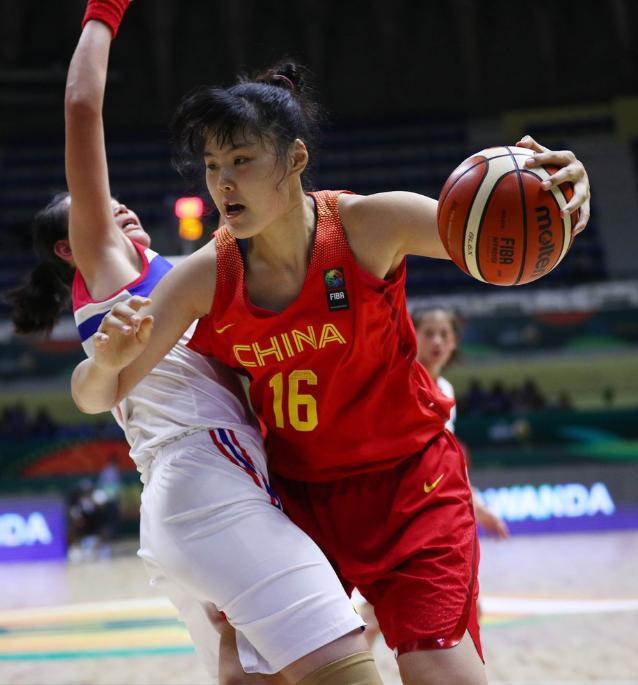 20岁的女版奥尼尔李月汝今年会打wnba35顺位软妹子说不行