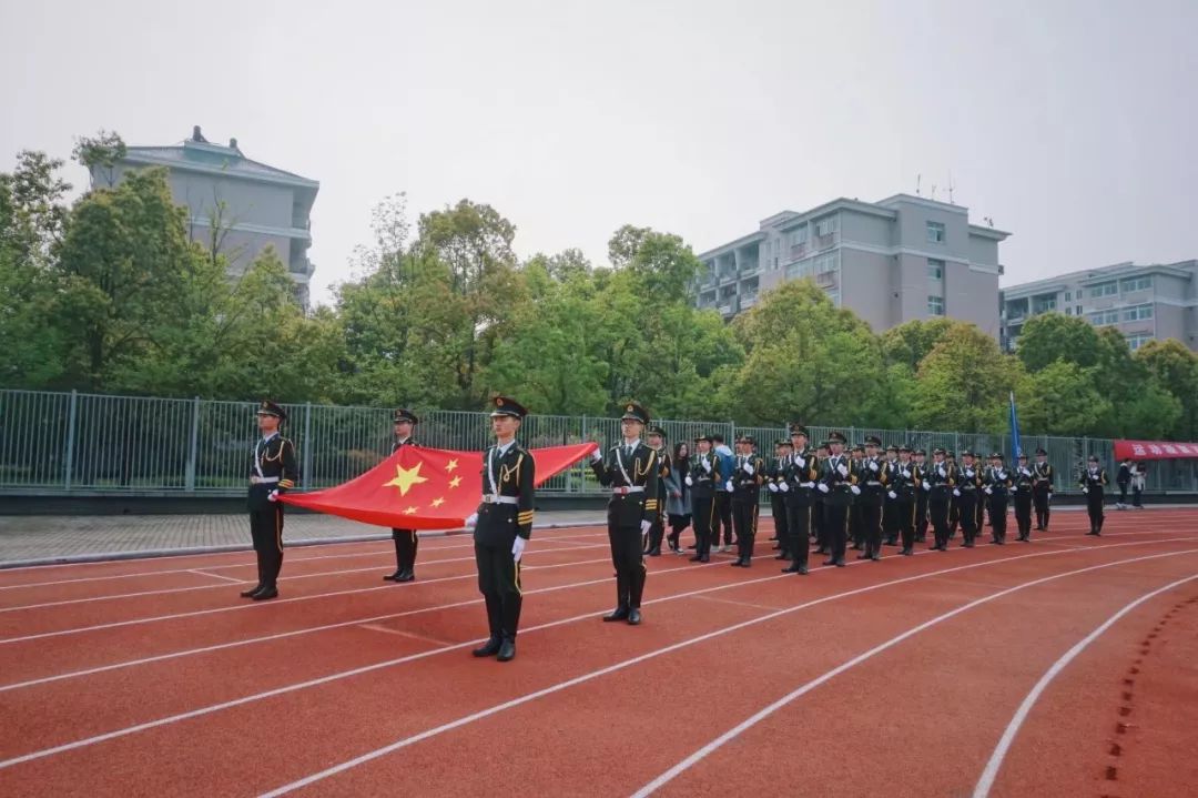 【运动会开幕】精彩迭现,看安财学子挥斥方遒