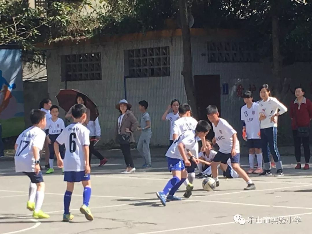 乐山市实验小学足球联赛柏杨校区战况播报