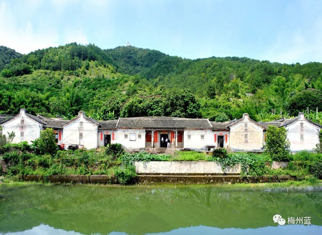 侨乡村位于广东梅州市梅县区南口镇,距县城12 公里,是一个有500多年
