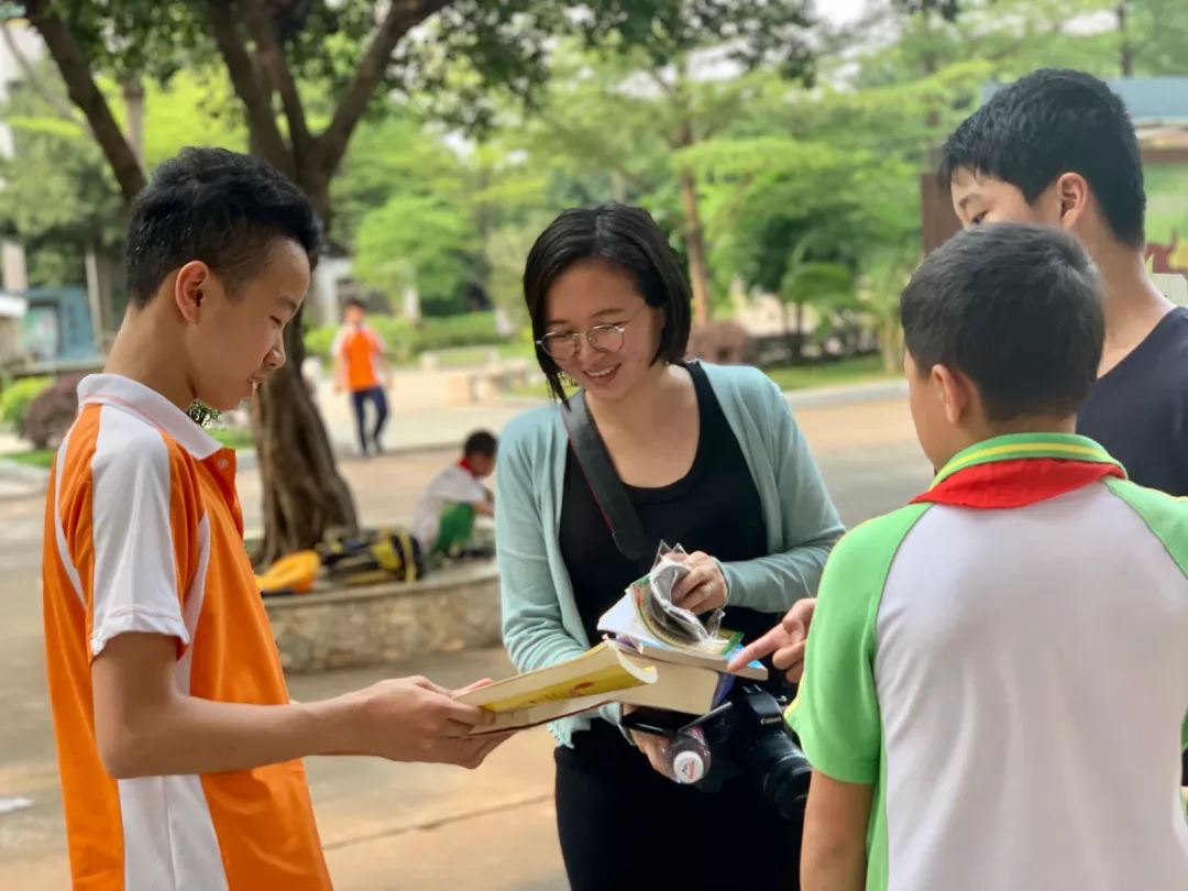 市场搬进了校园南村镇汇贤小学这场师生爱心义卖活动超有意义