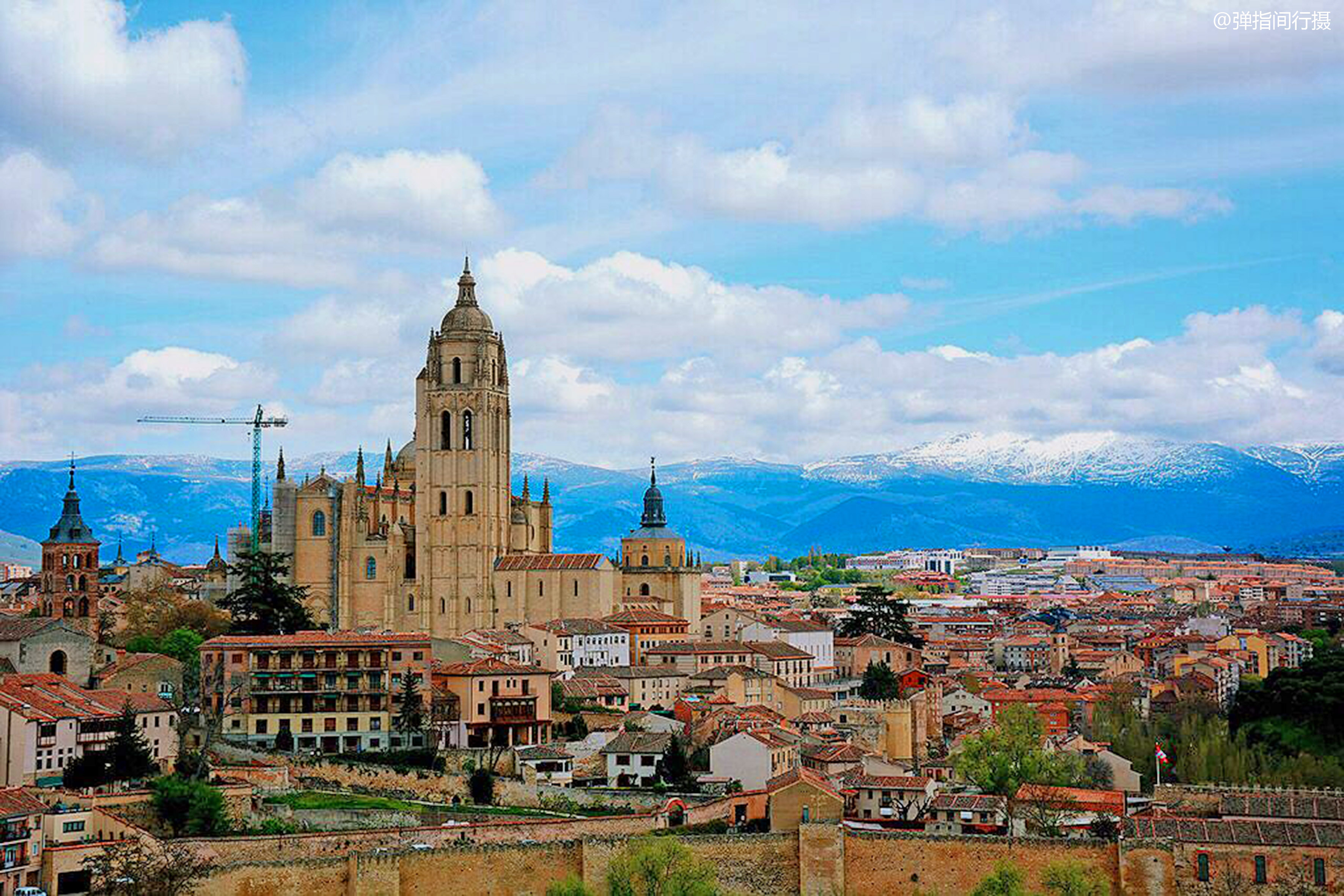 西班牙绝美小镇,有白雪公主城堡原型,也是西班