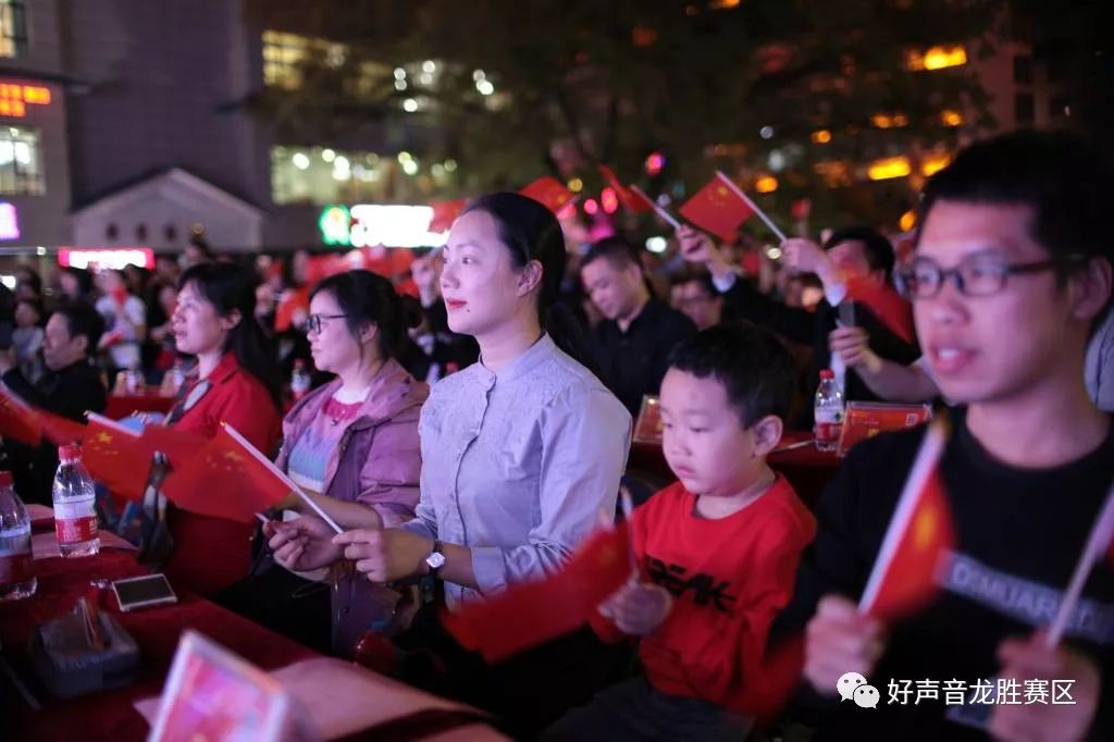 龙胜著名导演杨进维本场网络人气王:谭苏吕本场现场人气王:李玉格宁