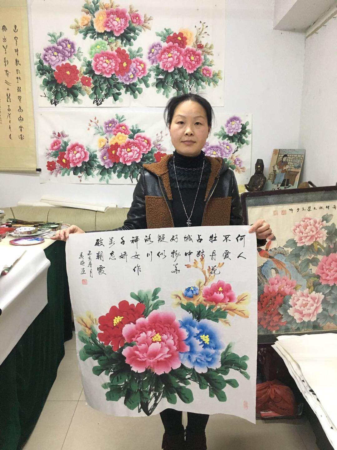 李春晓,洛阳有名的牡丹画家,作品已多次获奖!