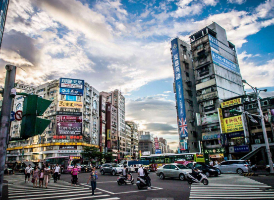 总人口台湾_台湾身份证图片