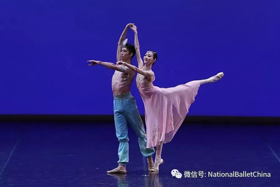 中央芭蕾舞团举办2019演员年度考核汇演,把"考场"变成