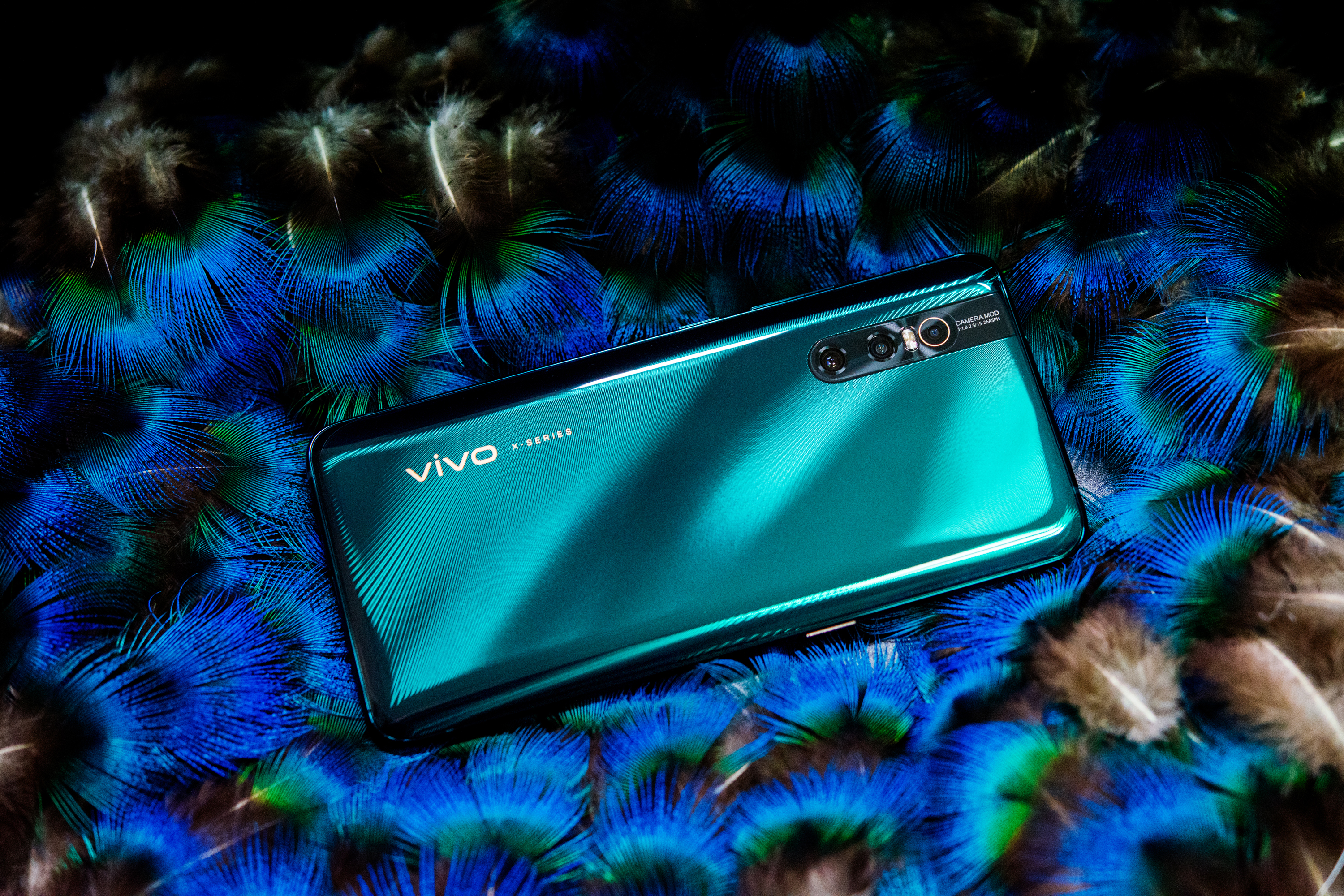 vivo x27翡翠色:忍不住总要拿出来欣赏一下的手机