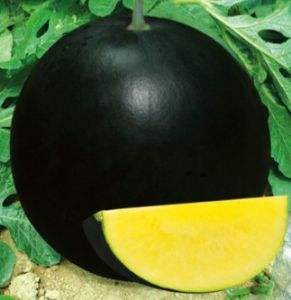 这3种 黑色 水果,虽然颜值奇葩,但对身体都有意