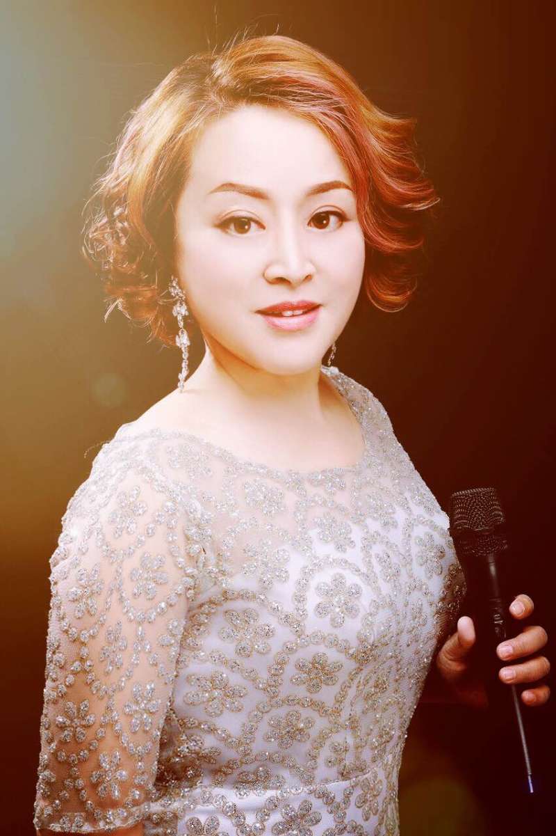 苏云:青年女高音歌唱家,新疆音乐家协会声乐学会会员,曾获新歌唱新疆