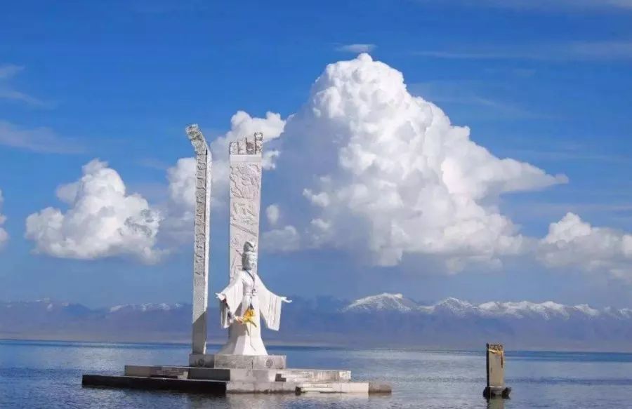 青海湖二郎剑景区.