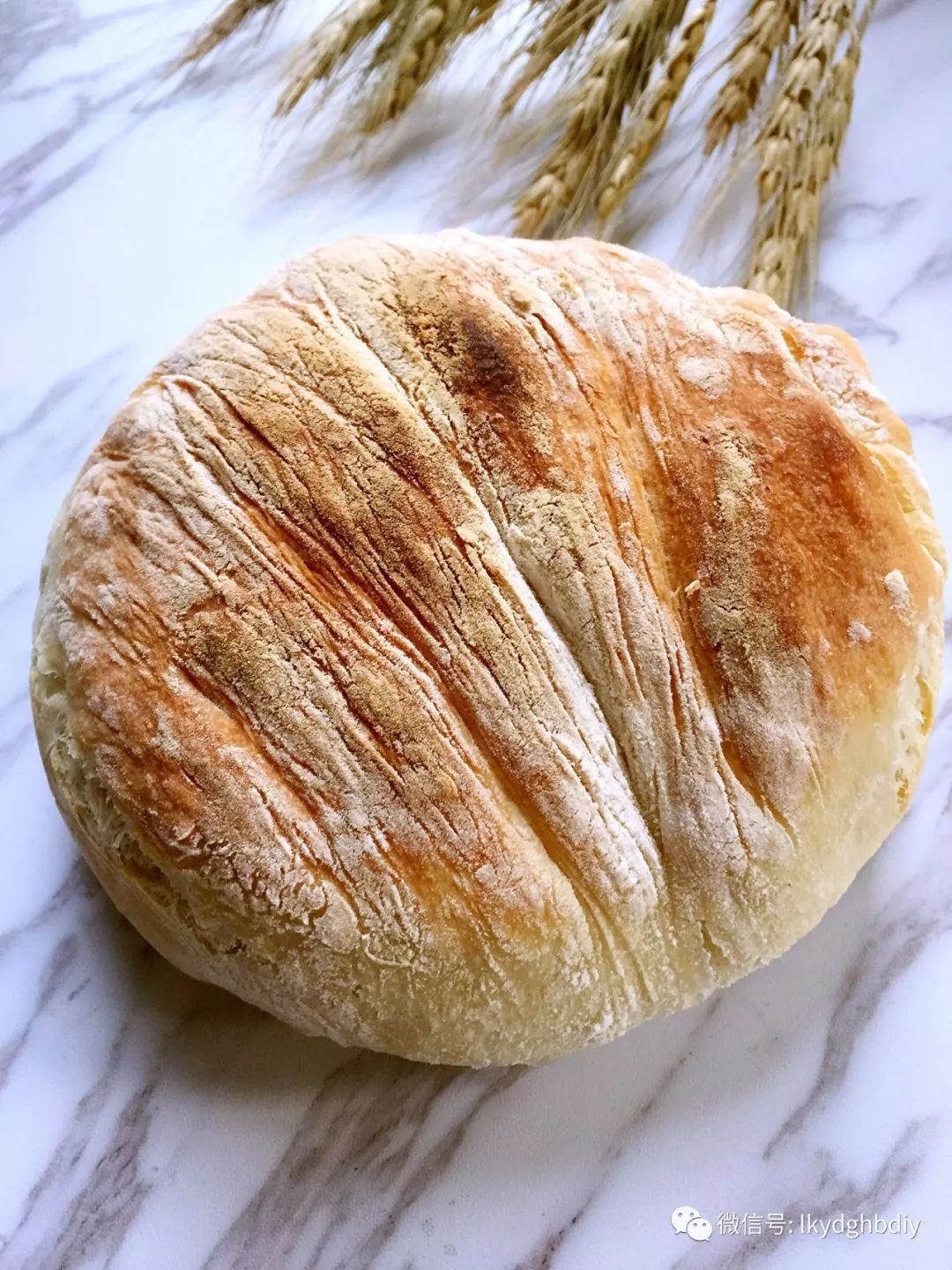 面包专题丨用夏巴塔Ciabatta做的帕尼尼才叫正宗！