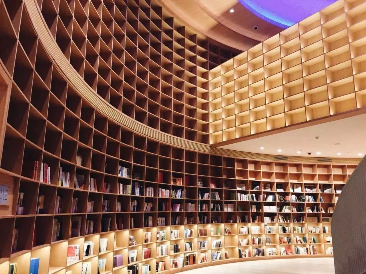 那些惊艳的实体书店设计案例