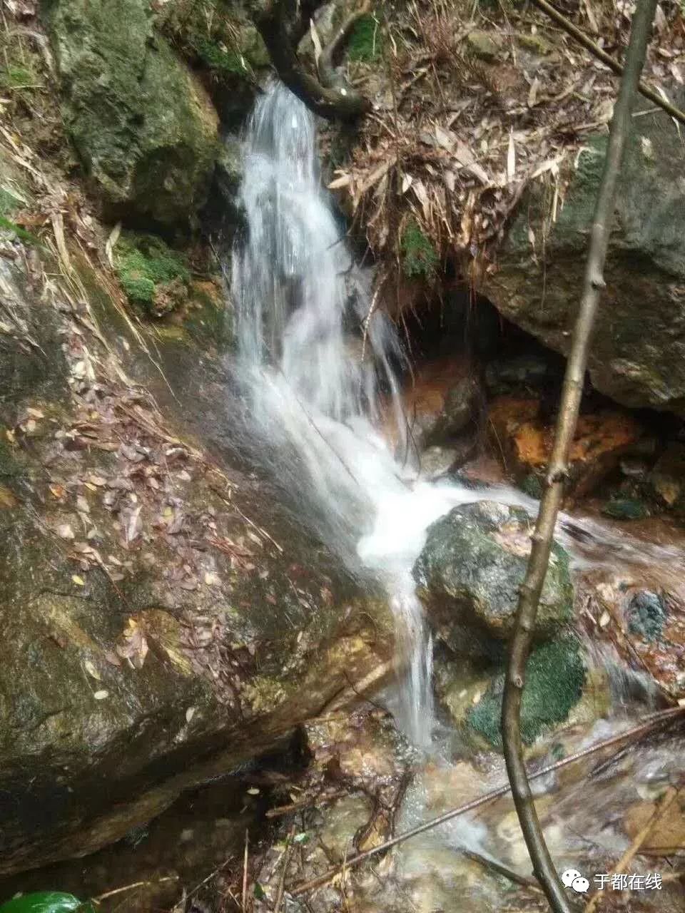 方志于都于都县仙下乡吉村暗背山寺庙的传说