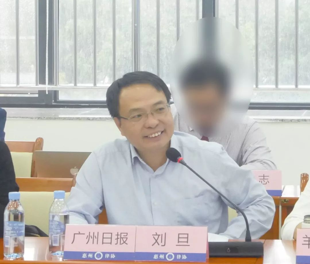 广州日报数据与数字化研究院院长刘旦主讲了《全媒体环境下法律服务宣