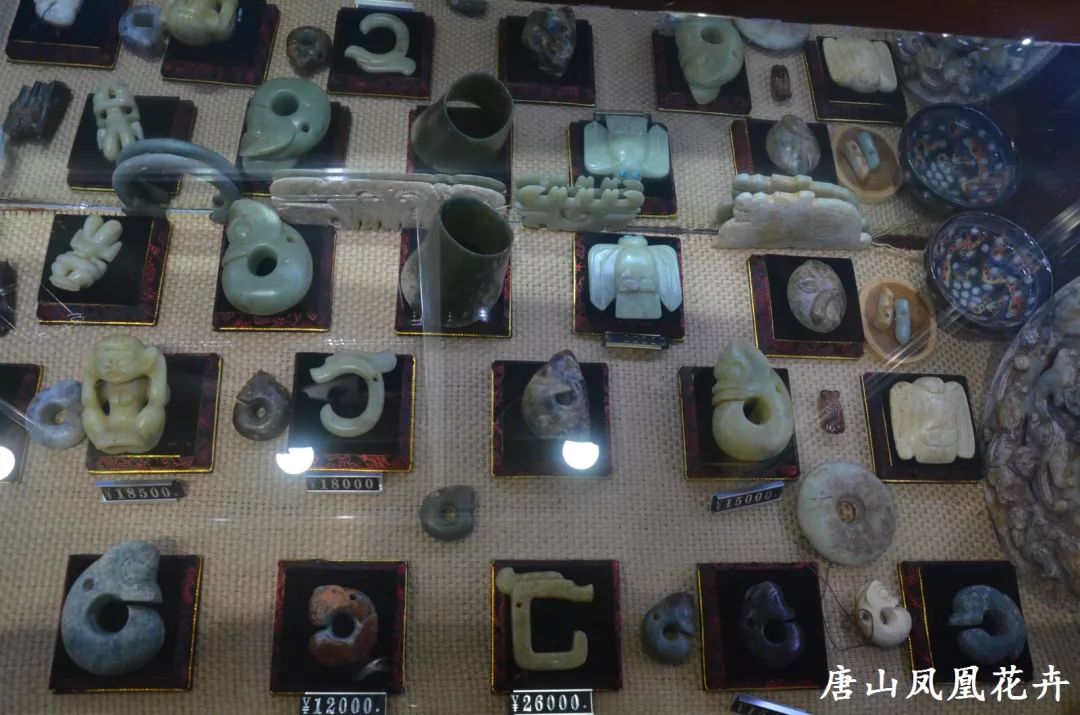因为红山文化玉器出色地继承赵宝沟文化玉器传统,开创了史前文化玉器
