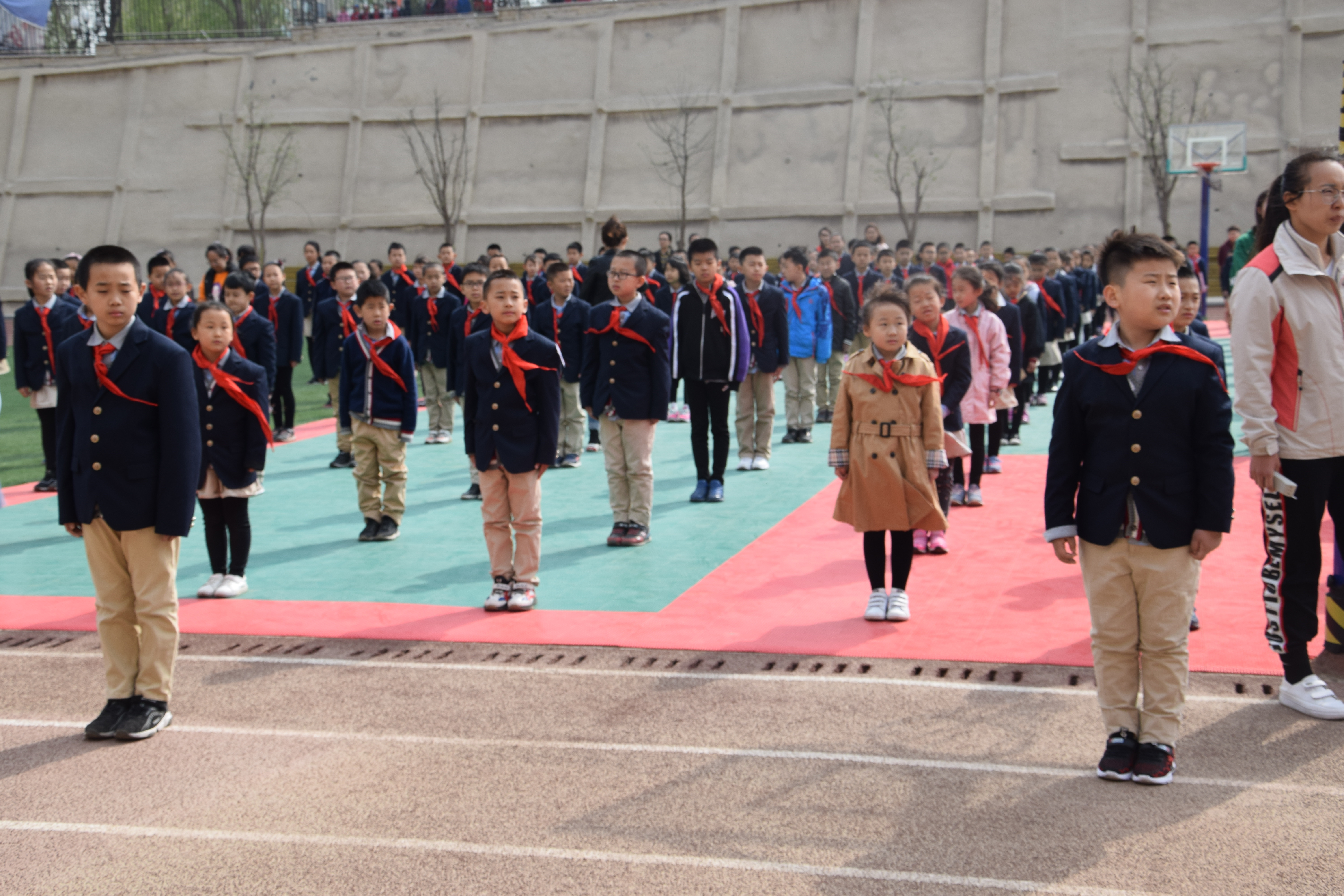 为"践行新《中小学生守则》",太原市迎泽区山水城小学