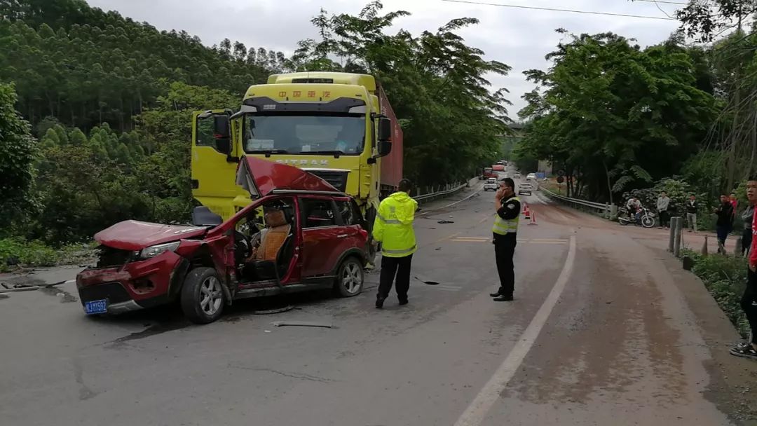 贺州市步头镇东叶林场路段一起交通事故致2人死亡!