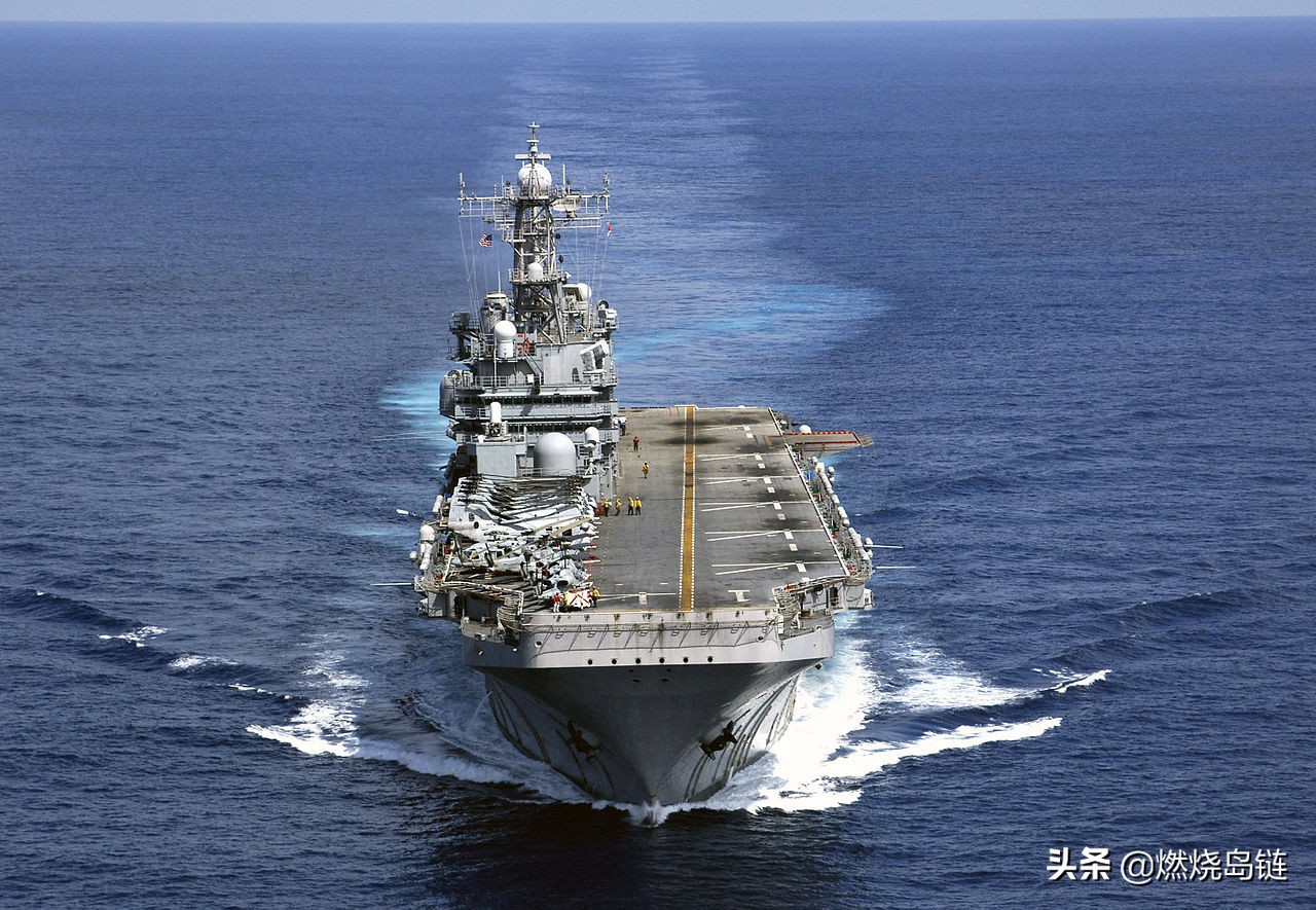 1/ 12 塔拉瓦级两栖攻击舰(lha-1 tarawa class),是美国海军的两栖