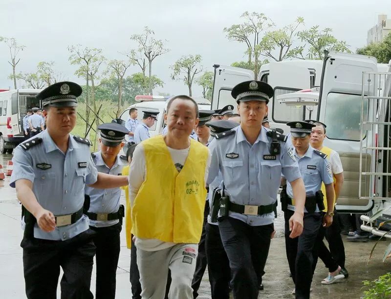 最高刑期25年!浦北叶富林等31人涉黑案公开宣判