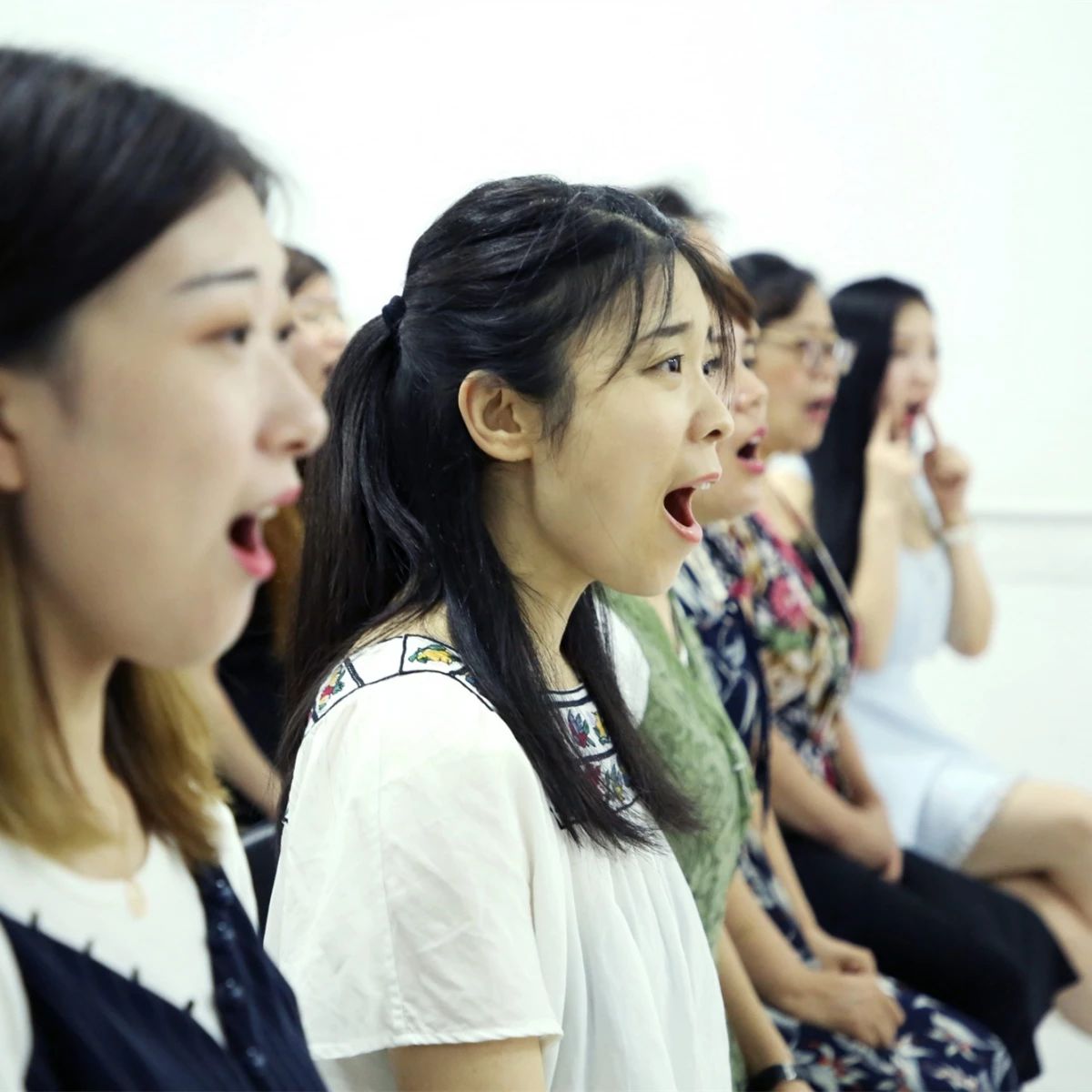学唱歌干货|北京电影学院老师教你歌唱最常用的发声练习技巧