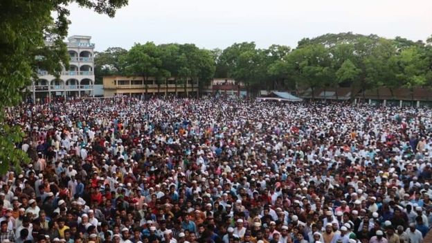 Nusrat的去世引发了强烈的抗议活动，成千上万的孟加拉民众利用社交媒体表达了对Nusrat和其他性侵犯受害者受到不公待遇的愤怒。