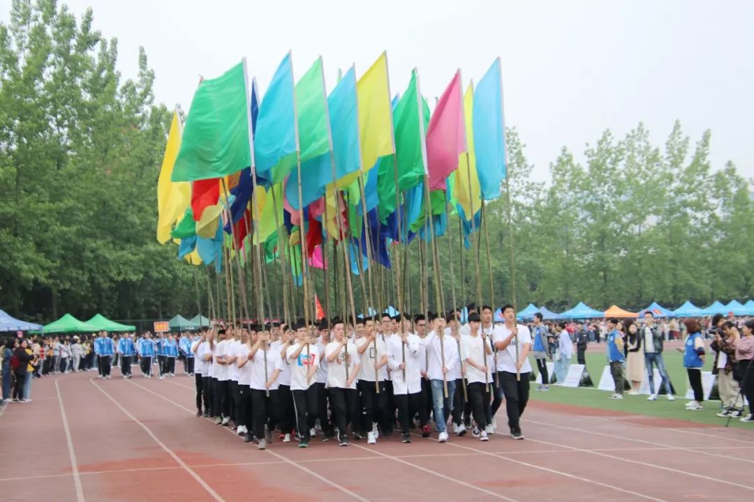 你一票,我一票,这个方阵就能c位出道!