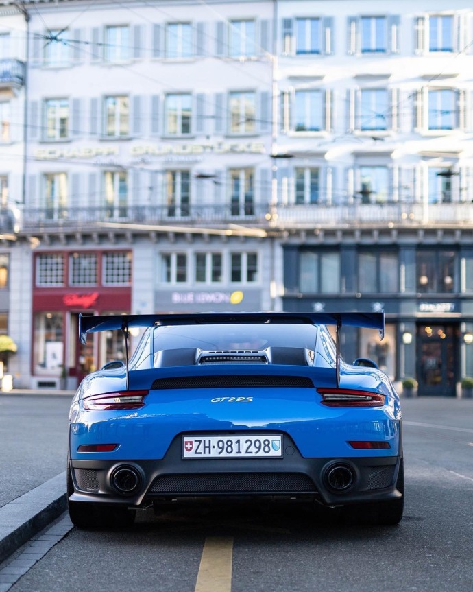 porsche 911 gt2rs