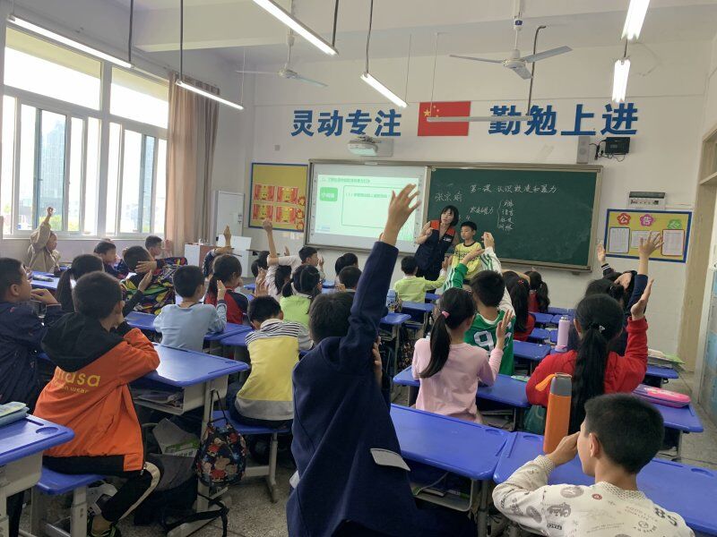 阳光童年预防儿童欺凌和暴力项目在巴南区巴渝小学校持续开展服务