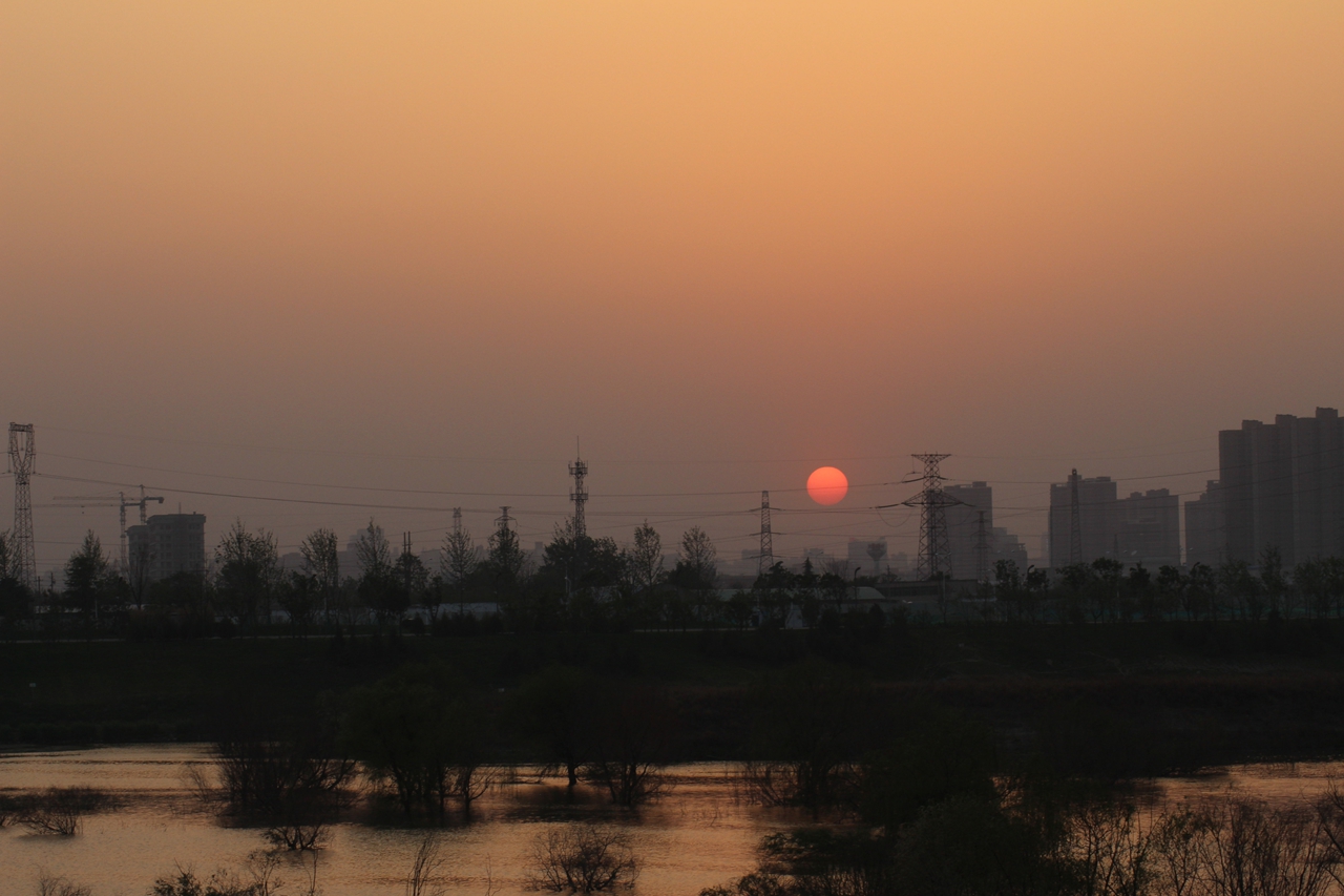 古道西风瘦马,夕阳西下,断肠人在天涯