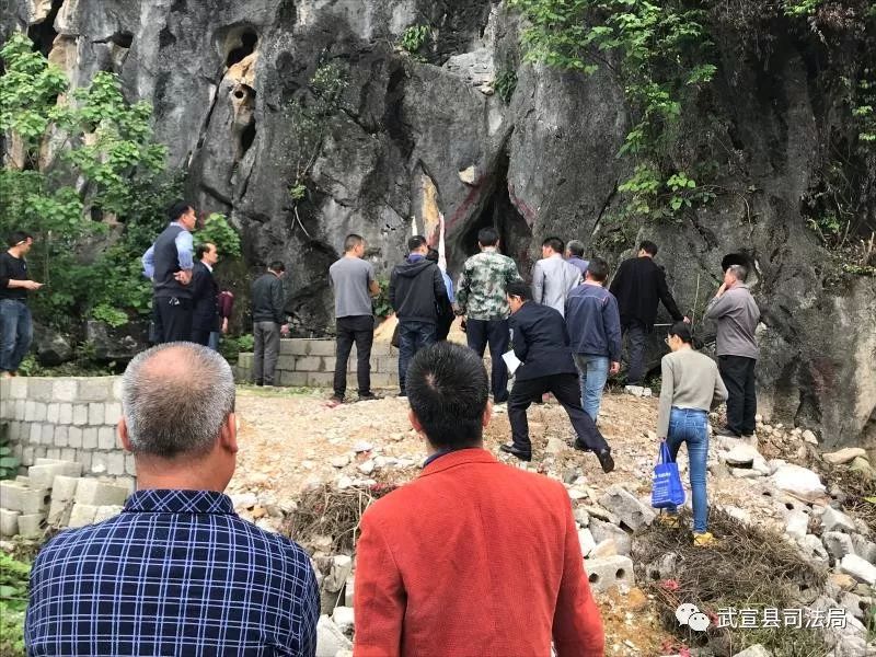 4月17日,由武宣县思灵镇人民调解委员会,通挽镇人民调解委员会和贵港