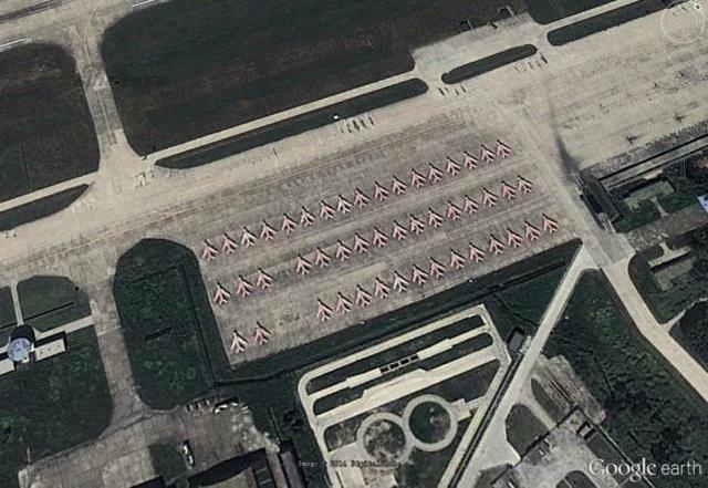 67我们再来看看真正的空军基地该是什么样子的,画面上某亚洲军用