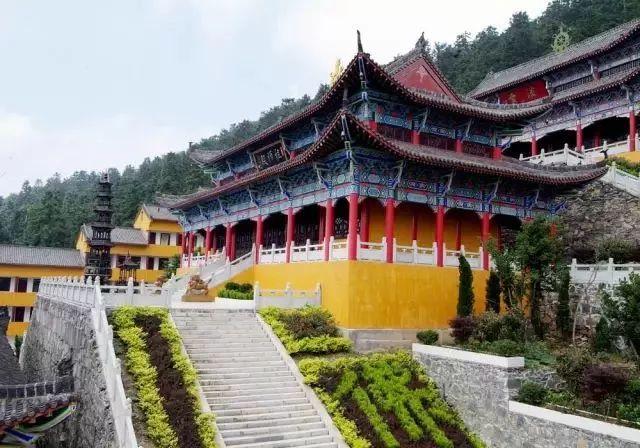 一山藏两教,九宫山的另一颗明珠无量寿禅寺,是一个