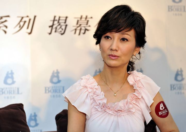 四十岁赵雅芝图片传出:她年轻的又哪只是容貌