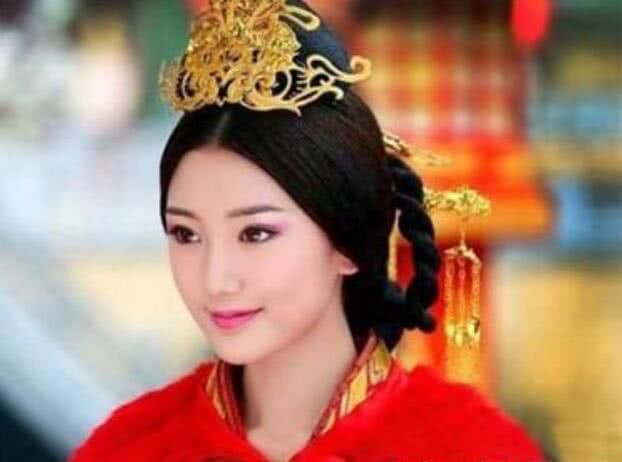 据称汉朝皇帝陵墓旁边埋着的是荆轲，挖开古墓后，真相来得太突然