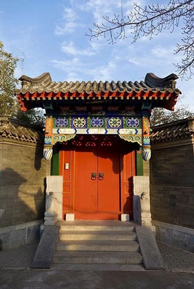 一扇传统建筑的"中国门"