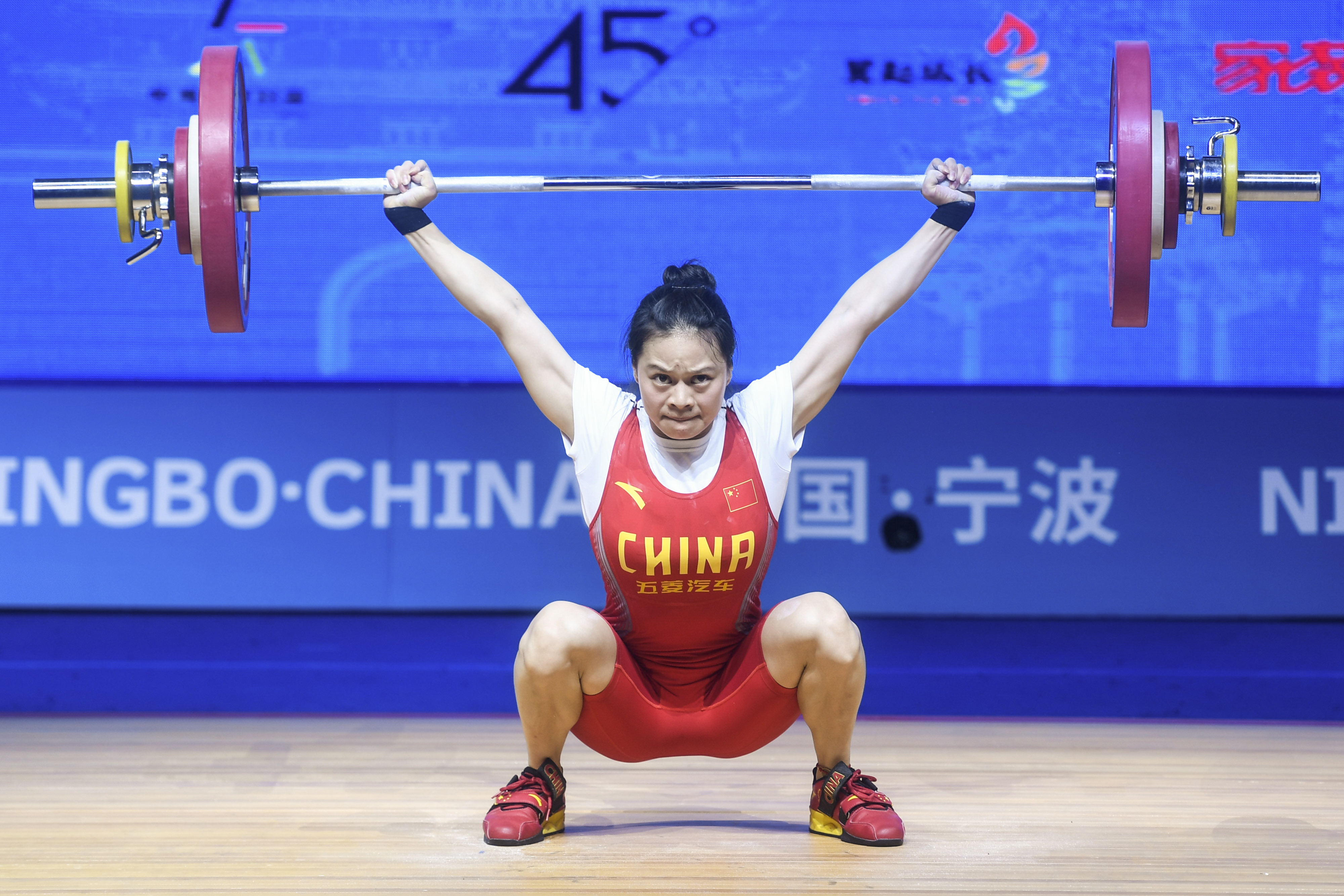 举重——亚锦赛:女子49公斤级赛况