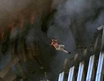 911事件罕见照片场面惊心动魄有人从78楼跳下