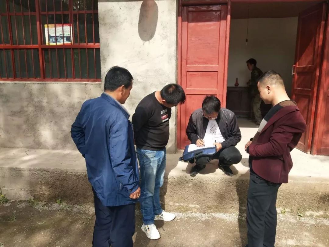 如何理解农村人口脱贫_脱贫图片农村