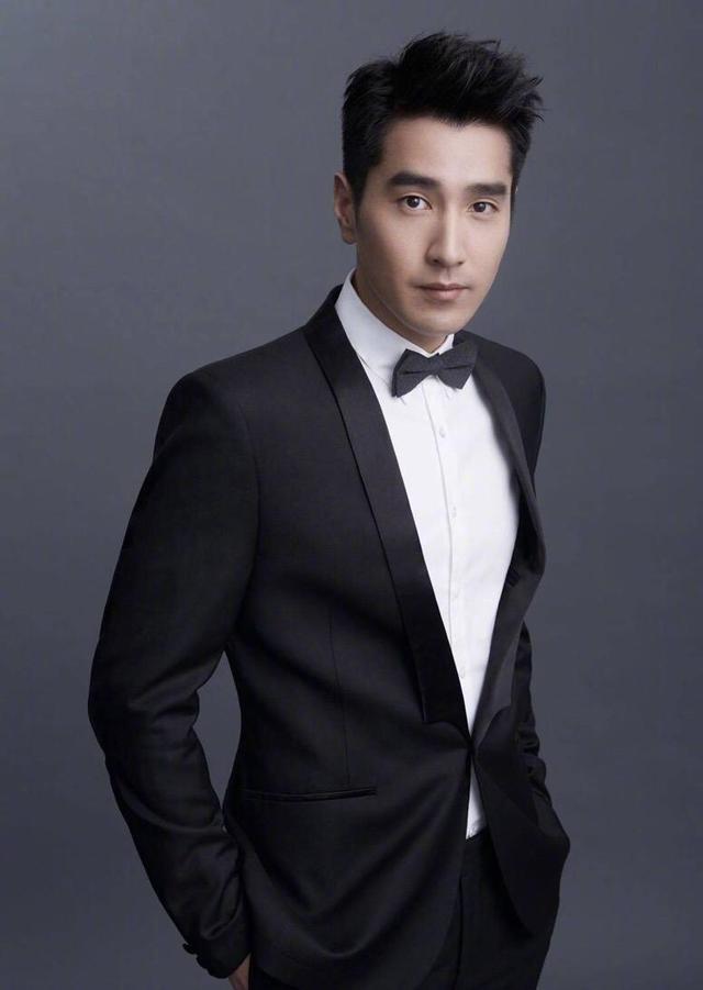 又一个毕滢?赵又廷经纪人撒娇疯狂撩,男方还被拍与助理亲密举动 澳门威尼斯人网上注册