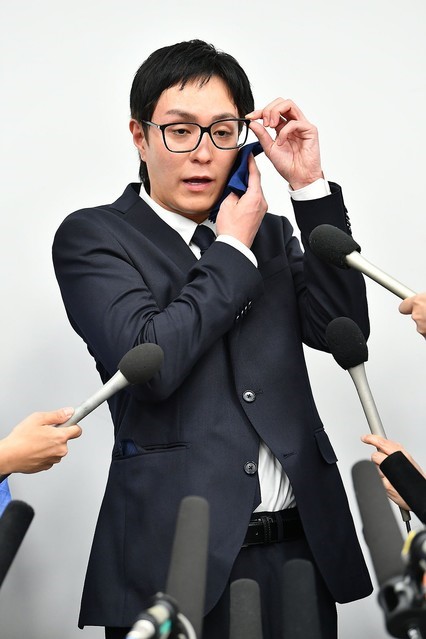 a队长浦田直也因殴打女性被处罚无限期停止活动 雪花新闻