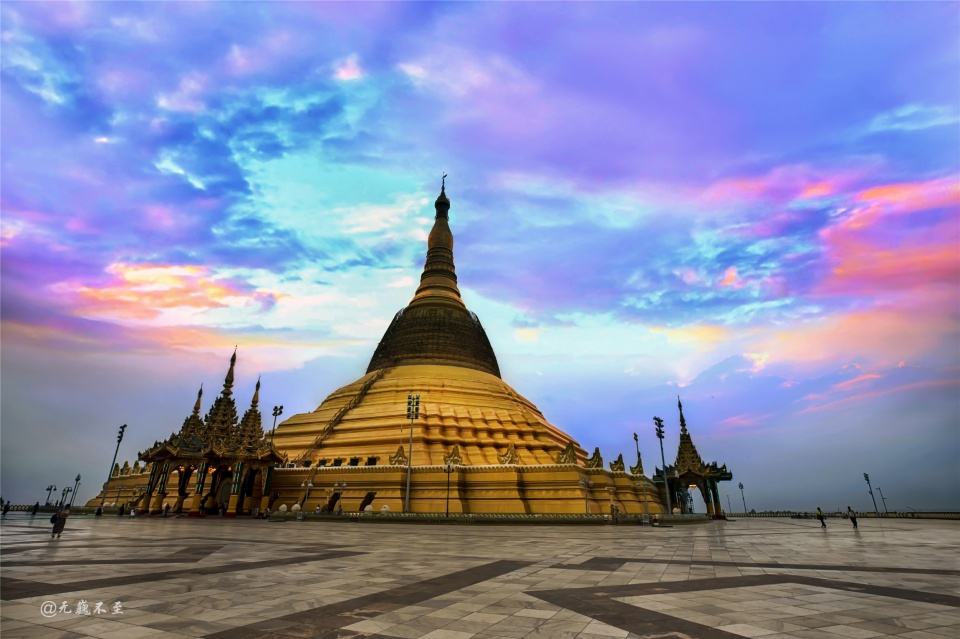 缅甸内比都和平塔,邂逅美艳神奇的落日和晚霞