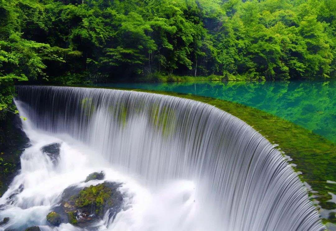 这个红遍抖音的小众目的地,居然藏了中国80%的极致美景!