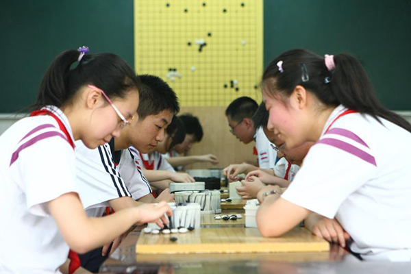 上海推进“百所公办初中强校工程”，将重点建立健全四项机制
                
                 