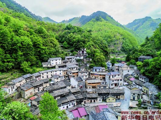 4月23日,空中俯瞰岛石镇株川自然村的民居(无人机拍摄.