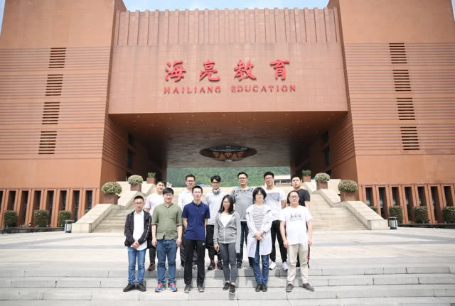 10名清华北大优秀学子加盟海亮高级中学助力海亮学子