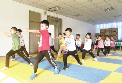 托管+特色课程市区小学试点课后延时服务··德阳晚报数字报刊平台
                
               