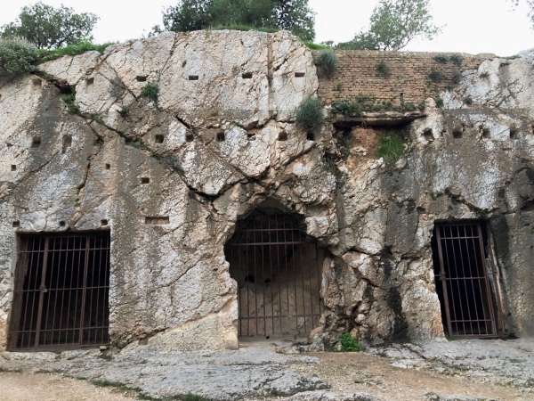 在雅典，寻找苏格拉底