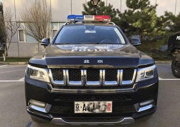 中国警车“大换血”，清一色国产车，简直不要太霸气！
